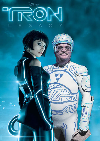 02Amech_TRON_P2.32_OLIVIA.indd